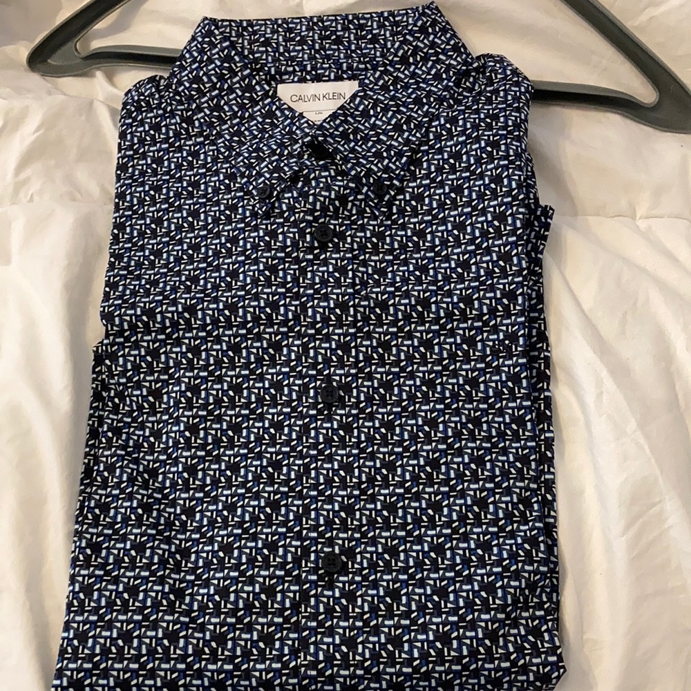 Men’s Calvin Klein dress shirt size L